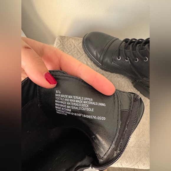 Universal fabulous Thread Women’s Combat Boots, size 8,5 - Picture 7 of 8